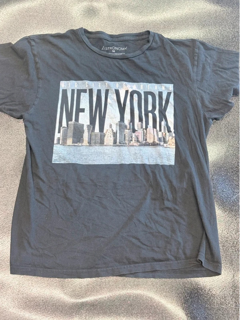 Astronomy New York City of Dreams Graphic T-Shirt Size Medium 1291
